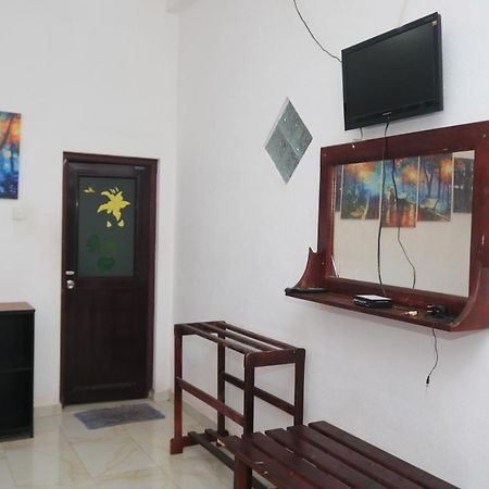 Bevary City Hotel Anuradhapura Exterior foto