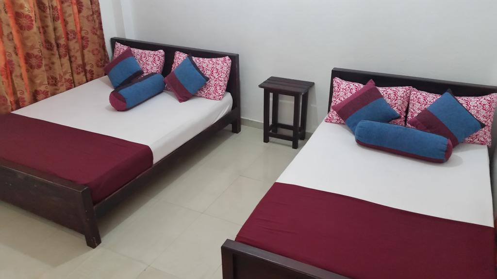 Bevary City Hotel Anuradhapura Exterior foto